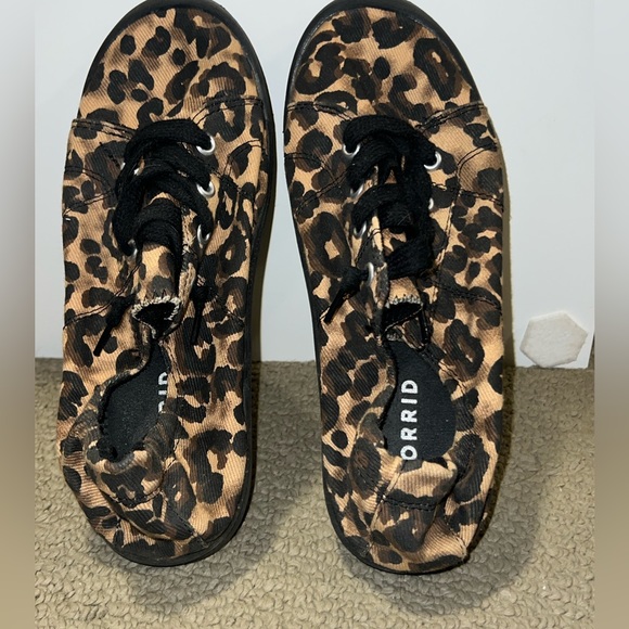 Torrid size 7W leopard slip on shoes - Picture 1 of 5